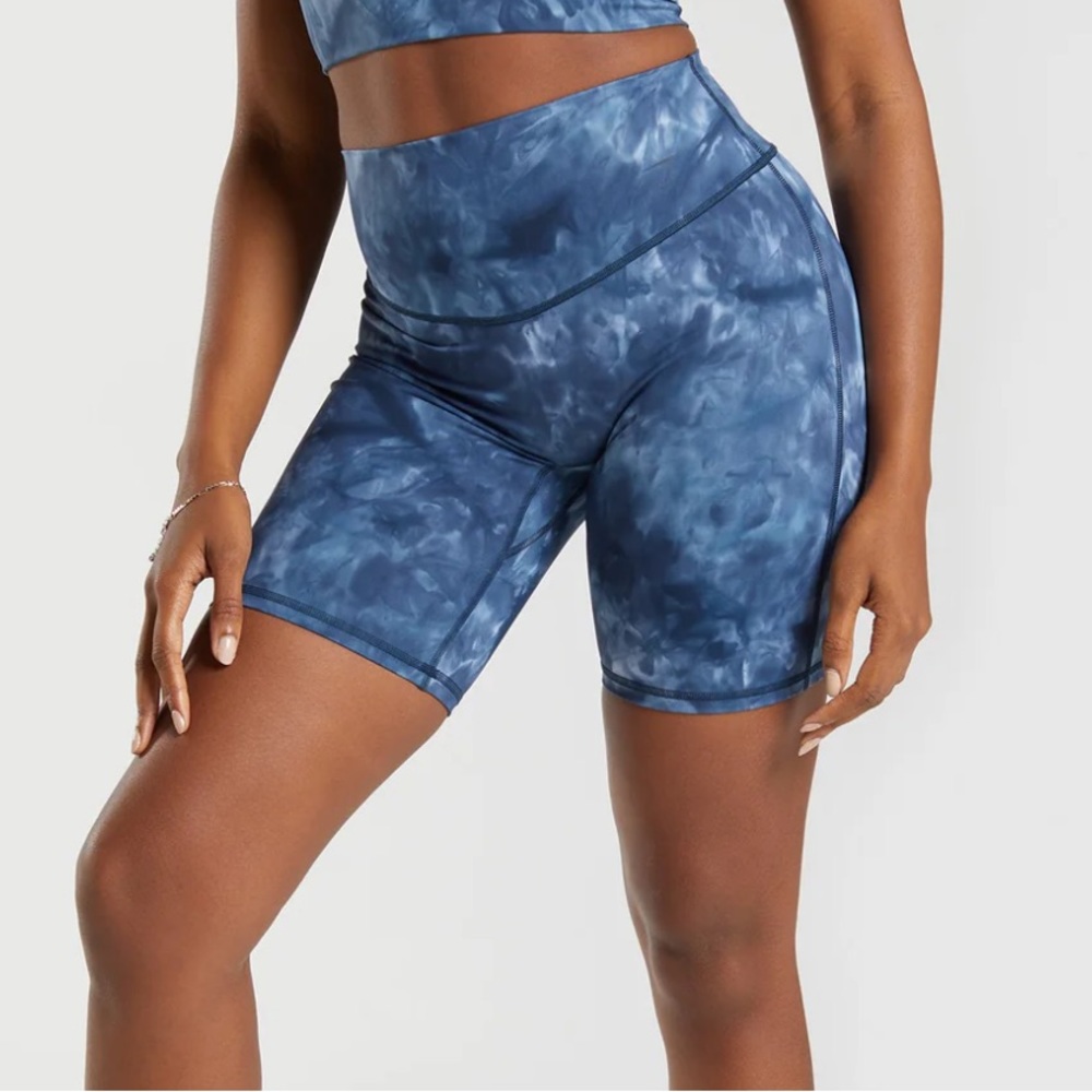 Gymshark ELEVATE CYCLING SHORTS Lakeside Blue Spray Dye NWT